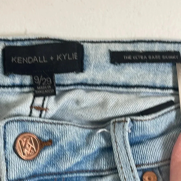 Kendall + Kylie The Ultra Babe Skinny Jeans - Size 9/29 - Picture 3 of 10